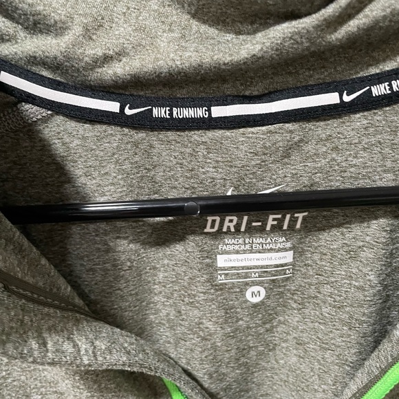 Nike running mens medium used like new gray and green - Picture 6 of 7